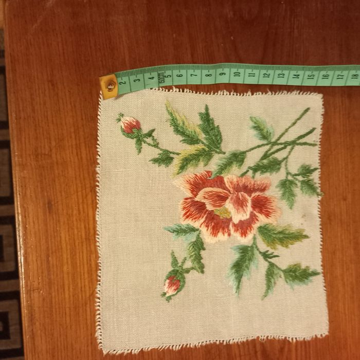 Mała serwetka haft