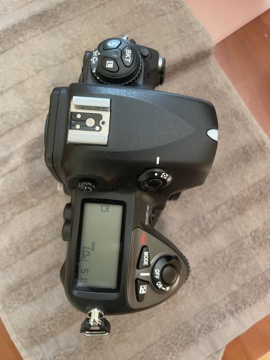 Nikon D2x  body only