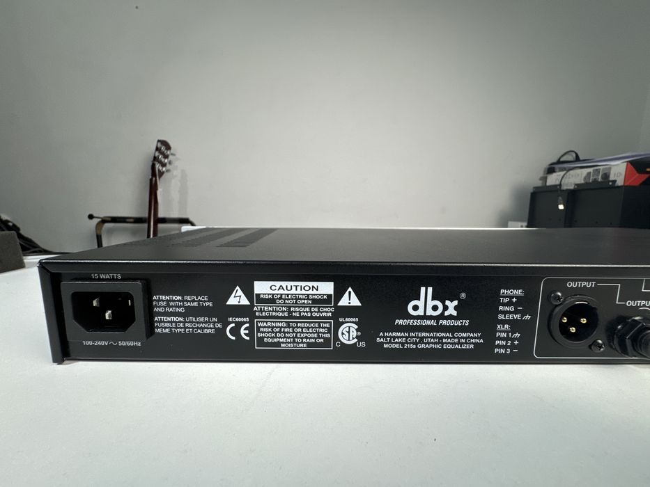 Equalizador dbx 215s