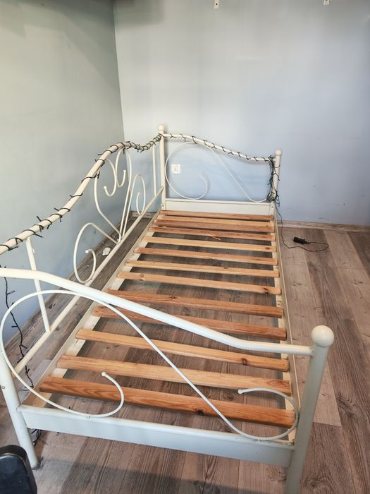 Łóżko metalowe z IKEA