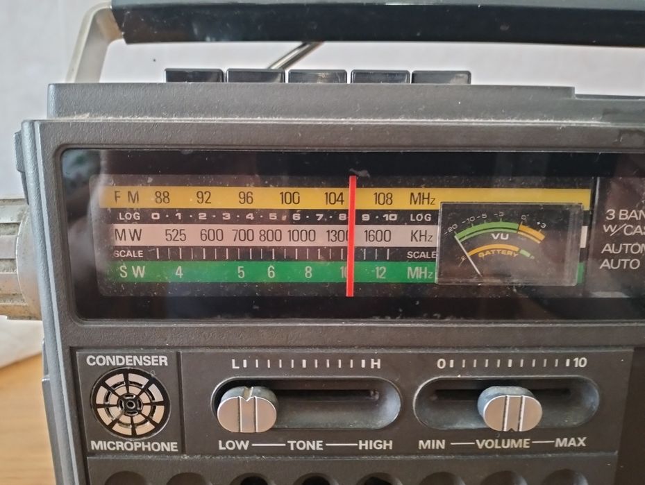 Vendo radio antigo