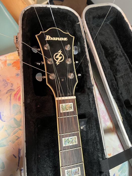 Ibanez AF85 com hard case