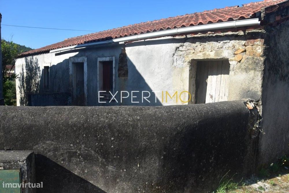 Moradia T3 para restaurar