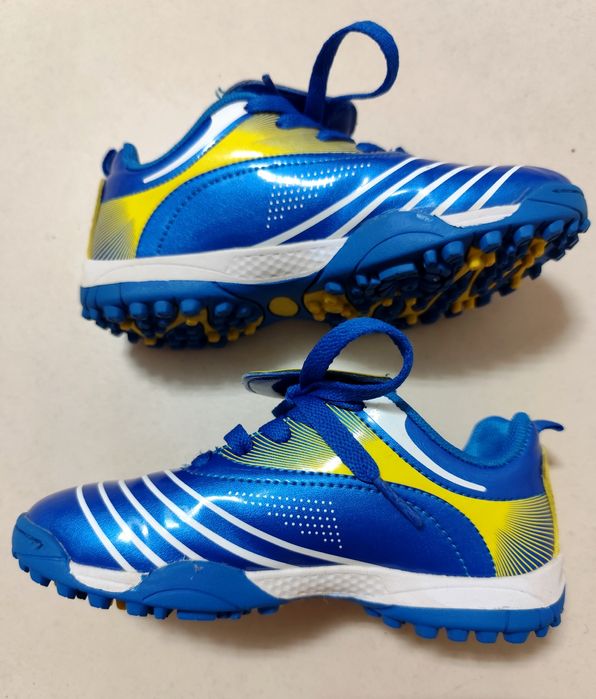 Chuteiras de Futebol para Rapaz - Primark (Tam. 29)