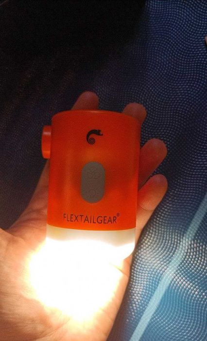 Потужний міні насос компресор з ліхтарем для човна FLEXTAILGEAR