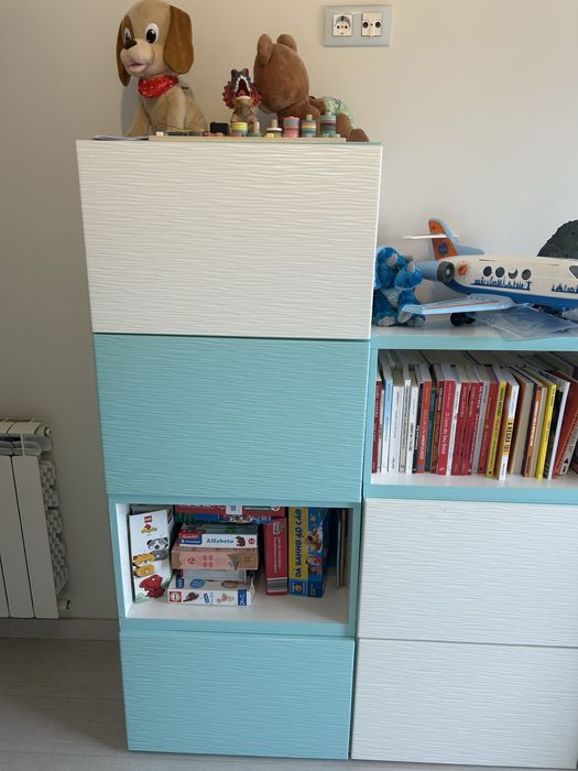 Mobiliario de arrumação em ótimo estado