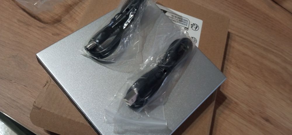 Leitor e gravador de CD/DVD-RW externo