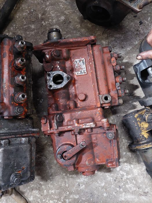 Паливний насос СМД.