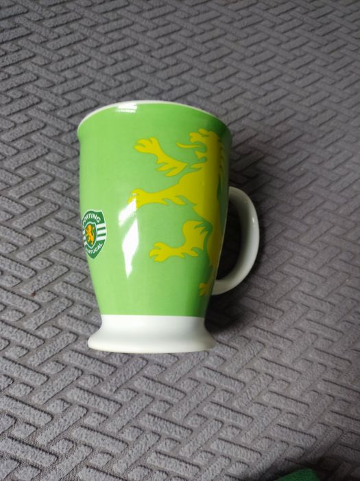 Álbum de fotos e caneca do Sporting