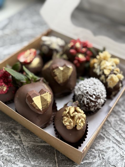 Клубника в шоколаде 8 марта