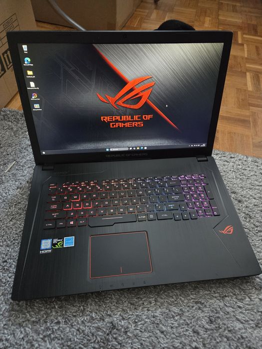 Laptop do gier Gamingowy Asus ROG Strix 17 cali i7/16gb ram RGB klawia