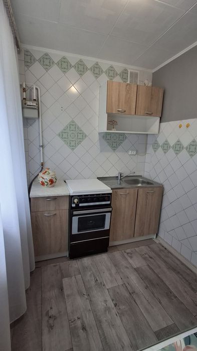 Продам 2 комнатную квартиру правый берег