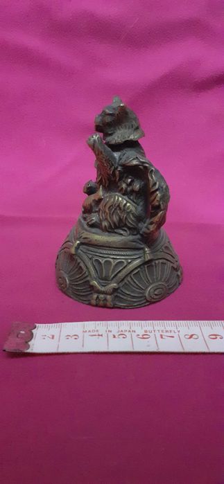 Campainha -O Gato Abana a Cabeça