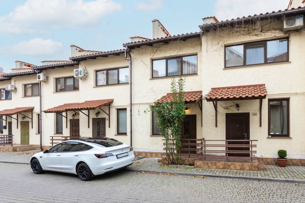 Новый дом 2 этажа терраса зеленая зона,парковка!Владелец