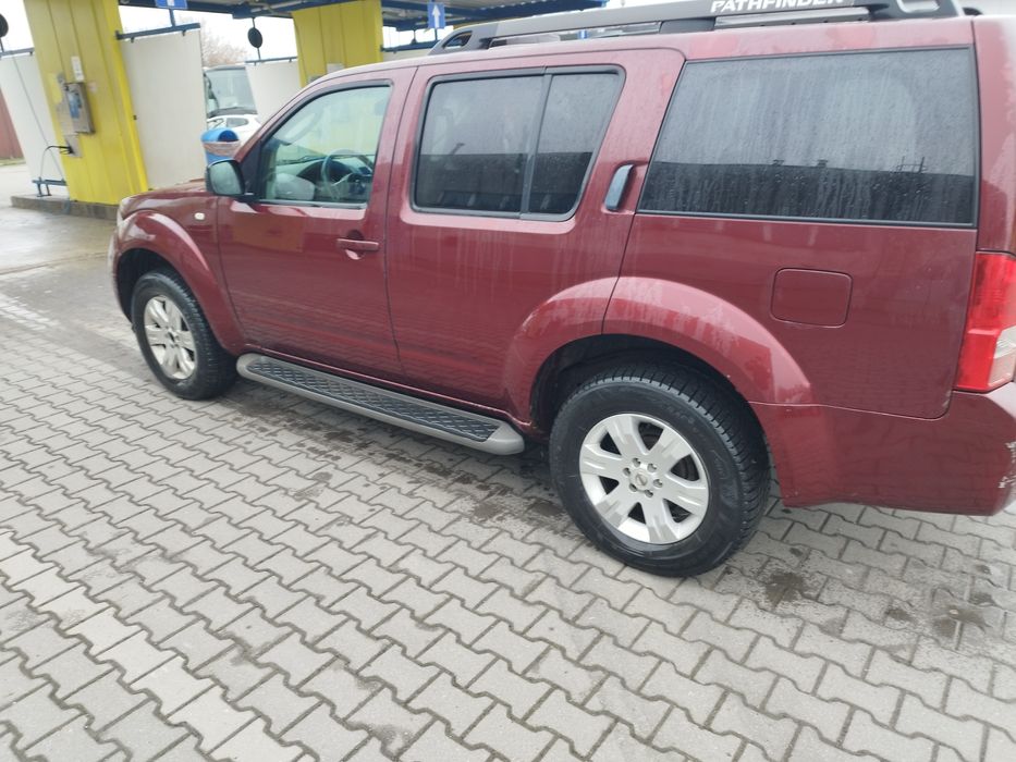 NISSAN PATHFINDER  4x4 7 osobowy 3000kg hak mozl.zamiana.
