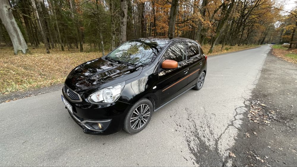 Rezerwacja Mitsubishi Space Star  1,2 Salon