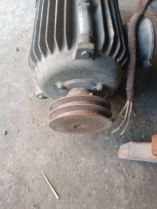 Продам електро двигун