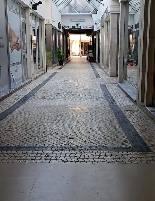 Loja Centro Comercial Túnel
