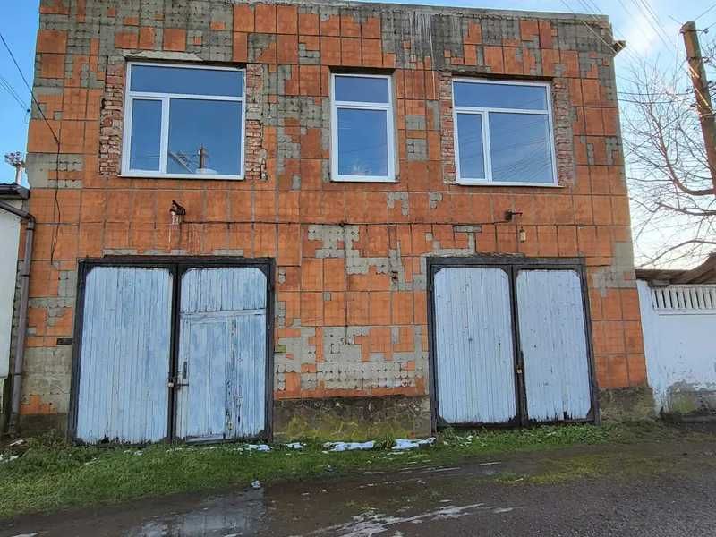 Продаж приміщення 219 м² під СТО, склад або виробництво, вул. Ярослава Мудрого, 64Б
