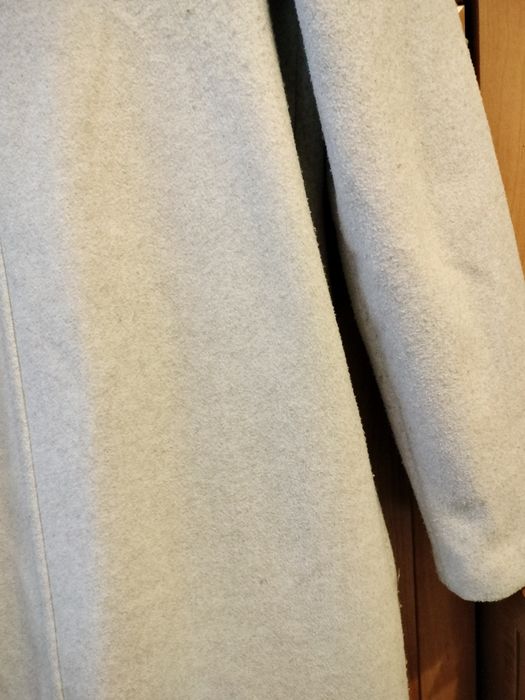 Kremowy sweter Zara 36