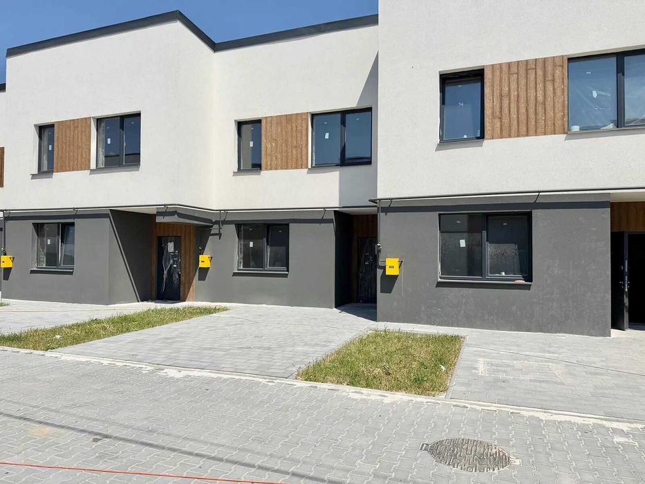 Внутрішній таунхаус з шикарним плануванням у Крихівцях