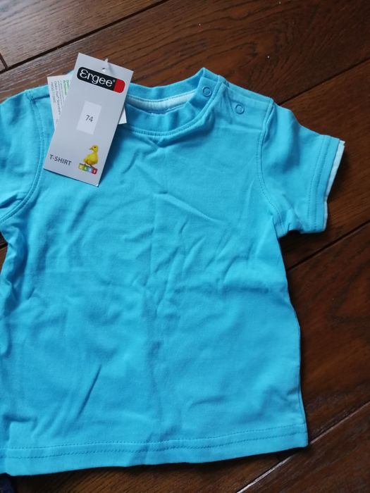 Nowy!Zestaw dla chłopca rozmiar 74.Spodenki ogrodniczki, t-shirt.