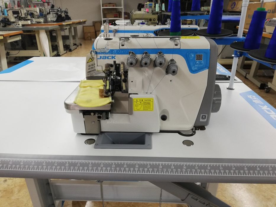 Maquina de picar malhas ou tecidos monofasica em bom estado