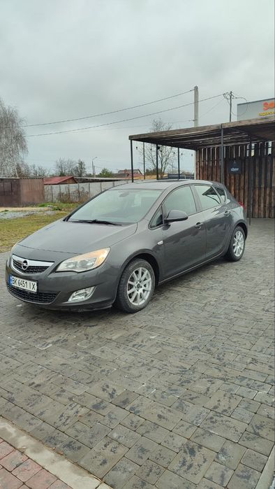 Продам Opel astra j
