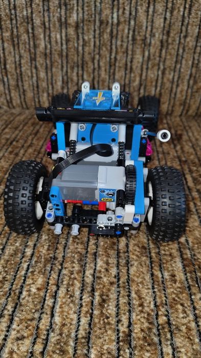 Lego Technic-Buggy-позашляховик 42124