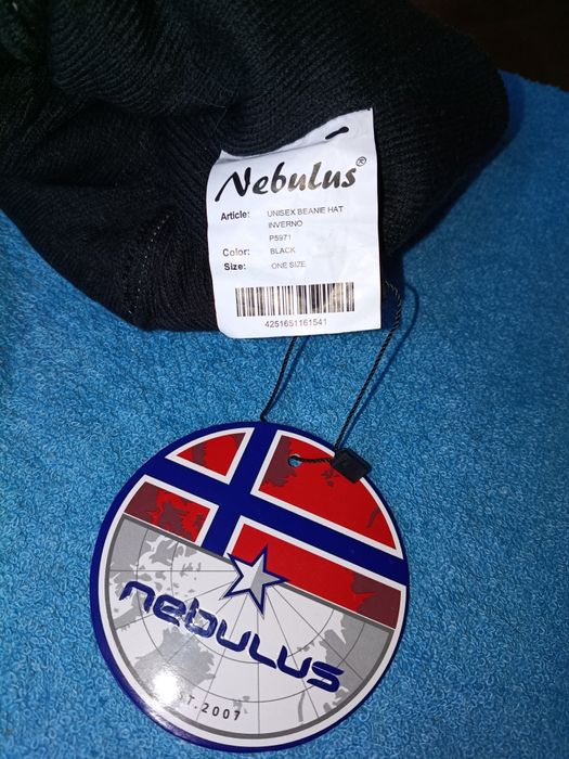 Czapka z pomponem Nebulus