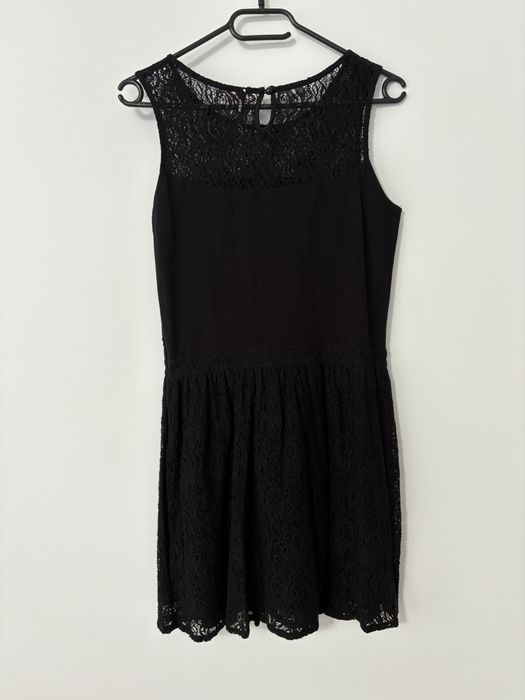 Czarna sukienka damska