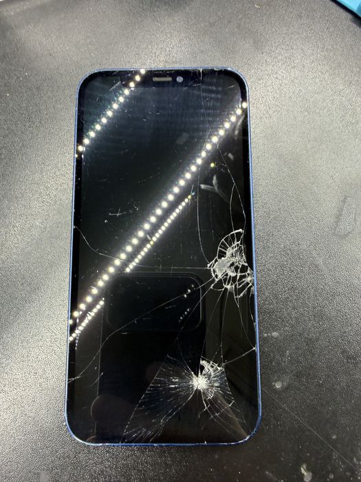 Iphone 12 blue icloud екран битий