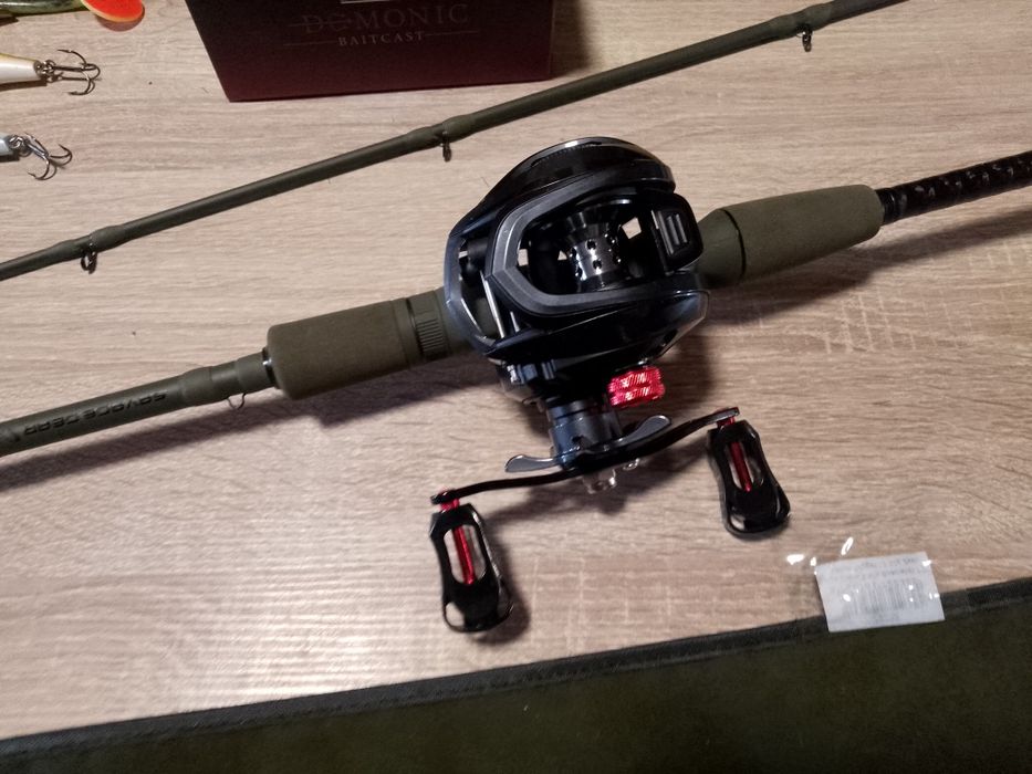 Zestaw wędka casting SG 4 + multiplikator+ przynęty
