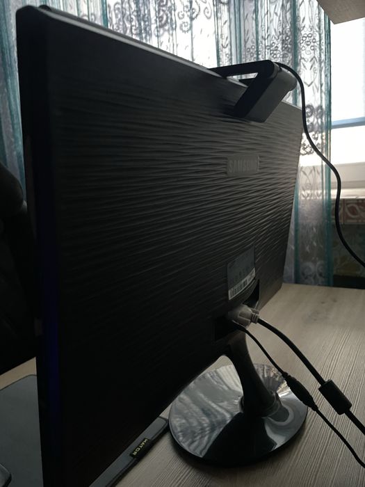 Продам ігровий сетап , Комп 1050ti + монітор Samsung FullHD