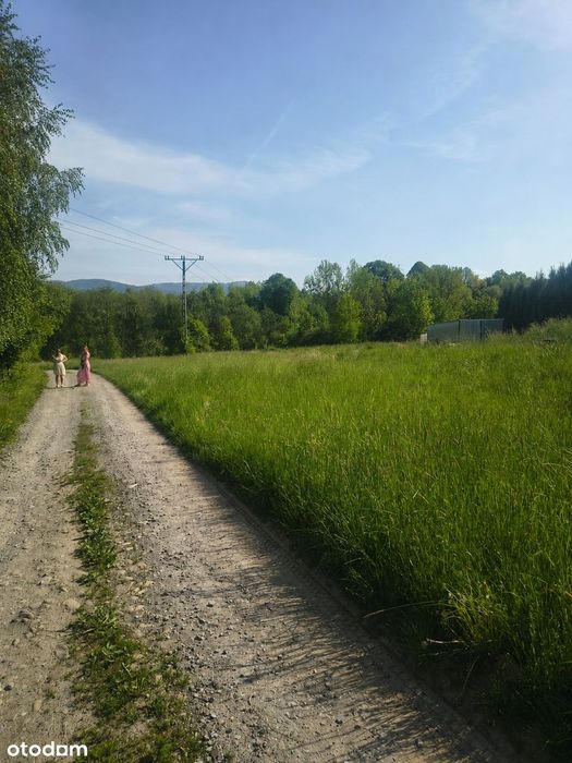 Sprzedam działkę budowlaną 656 m² Radziechowy z mediami - Widok 2