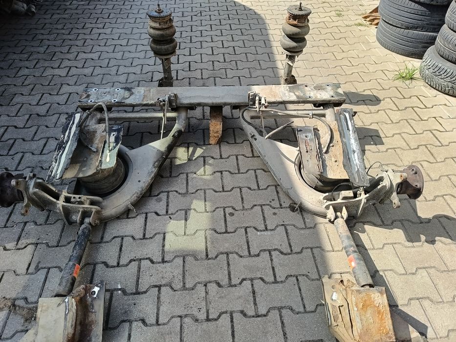 zawieszenie pneumatyczne Renault Master przyczepa laweta itp.
