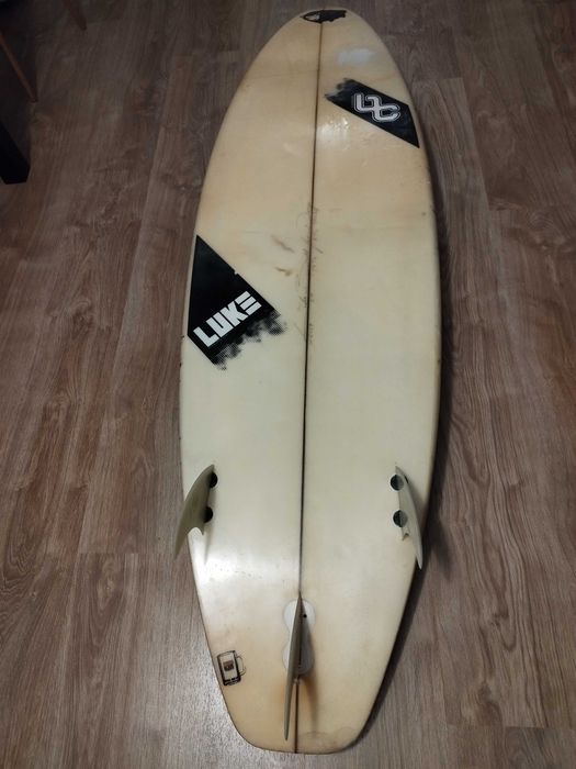Prancha de surf 5´11 Shortboard Ílhavo (São Salvador) • OLX.pt