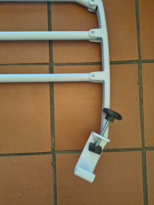 Guardas (grades) para proteção lateral da cama