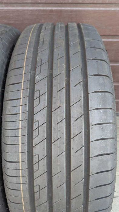 Шини 215/55 R18 95H Goodyear Efficient grip