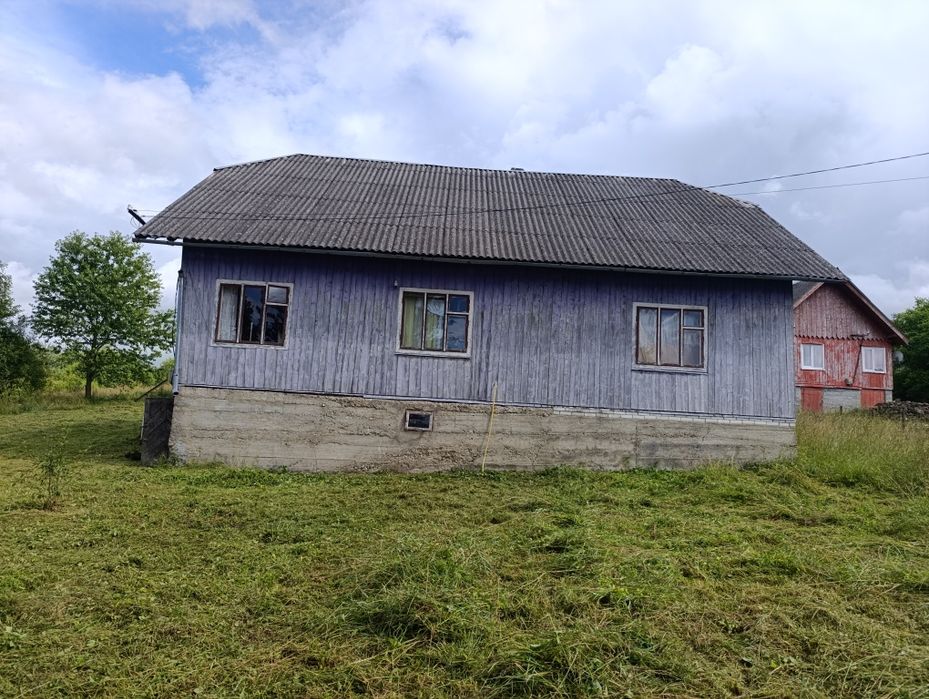 Продаж будинку 110м/кВ. З земельною ділянкою 25 сотих. с. Розлуч