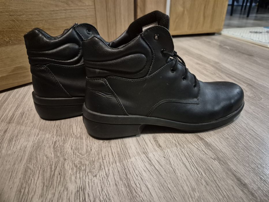 Buty cofra 42 skóra