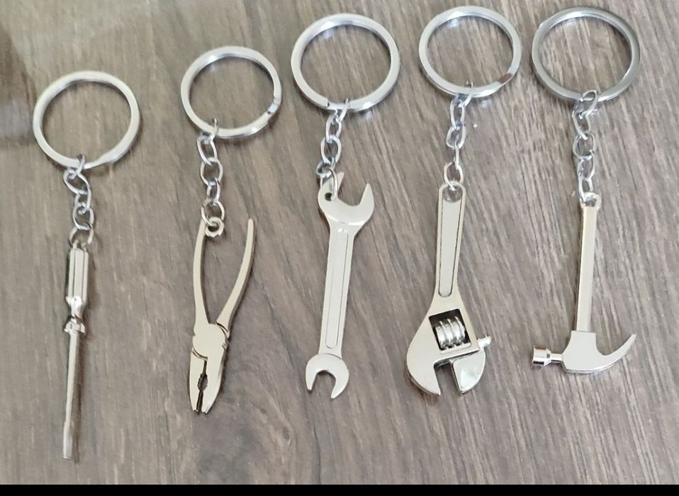 Набір брелоків інструментів