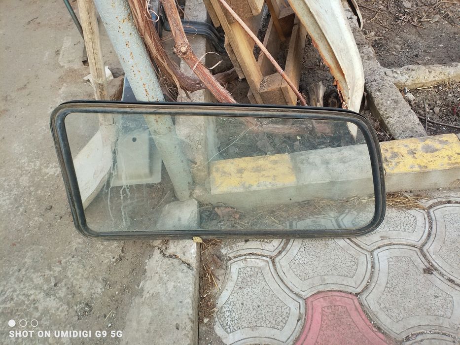 Боковые стекла на Ниву