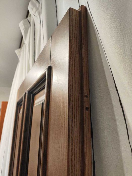 Двері з массиву ясеня