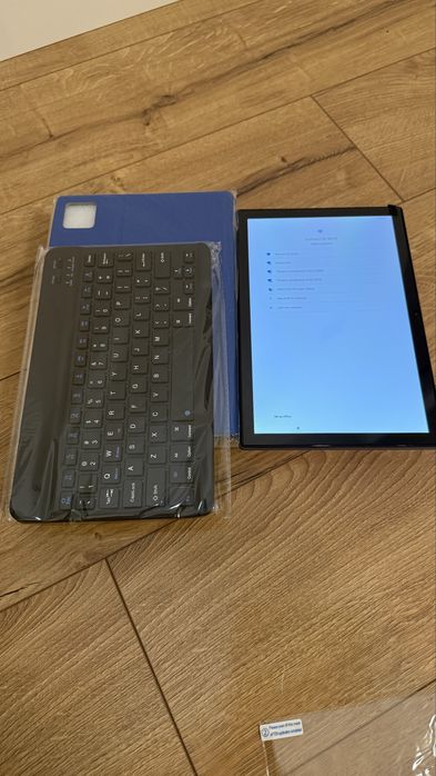 Tablet Biegedy B29 10 cali + etui + klawiatura + szkło ochronne