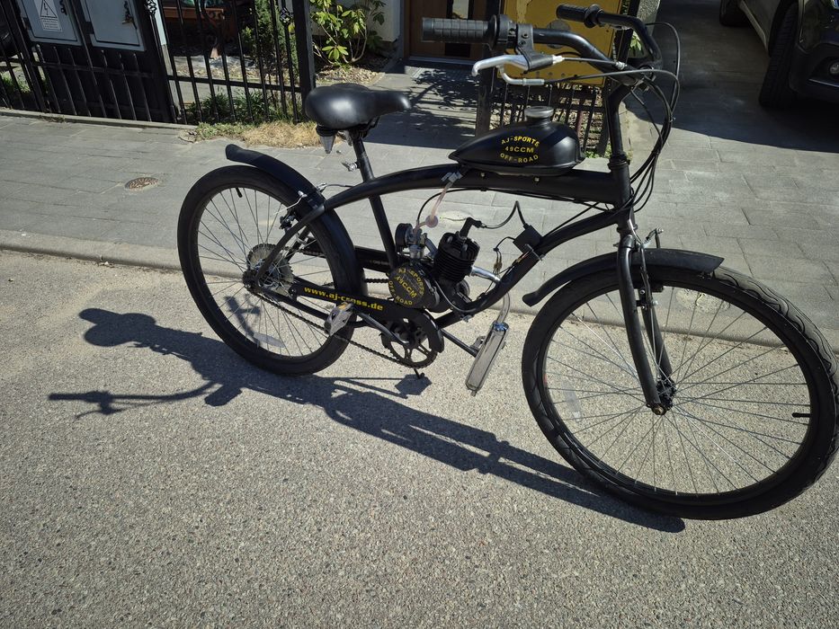Rower z silnikiem spalinowym 50cc – cruiser mały przebieg