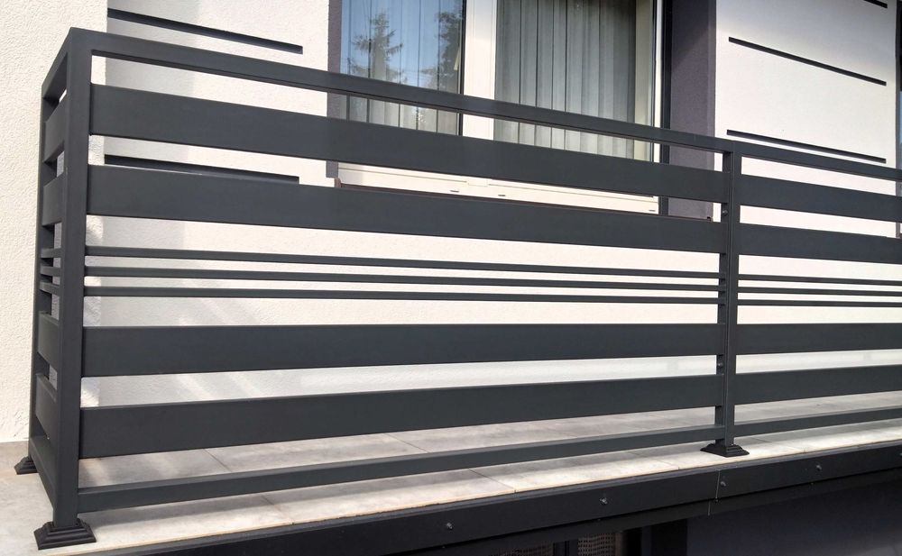 Balustrady balkonowe, balkon, barierki, balkon z blachy perforowanej