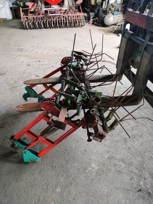 Znaczniki Agregat uprawowo siewny Kverneland Accord Rau