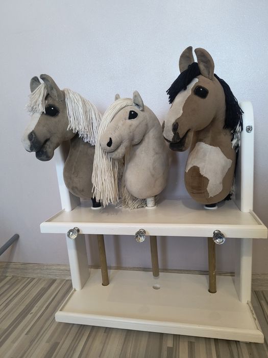 Zestaw hobby horse x3, stajnia