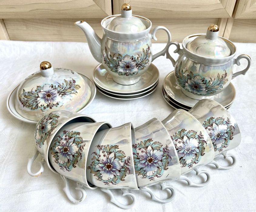 Чайні сервізи, чайники